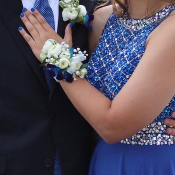 A-Line Scoop Neck Floor-Length Chiffon Dress size8 - Picture 3 of 8